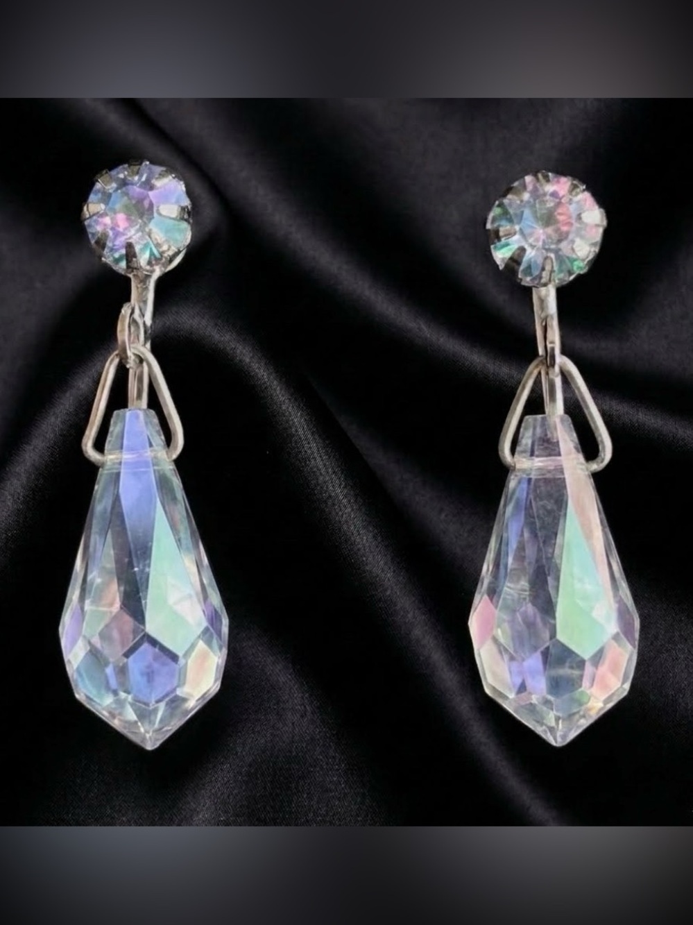 Vintage Signed Laguna Crystal Teardrop
Dangle Clip On Earrings AB